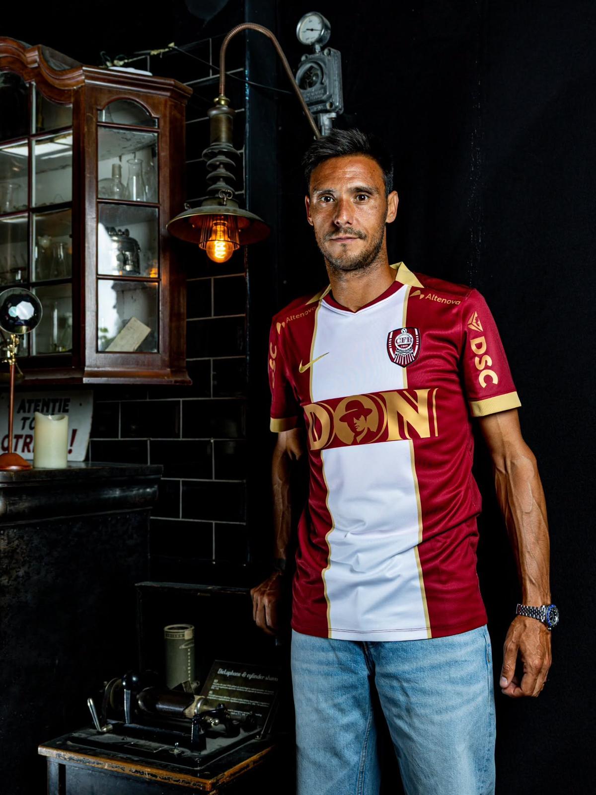 CFR Cluj și-a prezentat oficial noile tricouri pentru sezonul 2026-2027. Schimbări majore de design