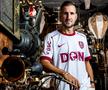 CFR Cluj și-a prezentat oficial noile echipamente // FOTO: Facebook @Fotbal Club CFR 1907 CLUJ