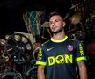 CFR Cluj și-a prezentat oficial noile echipamente // FOTO: Facebook @Fotbal Club CFR 1907 CLUJ