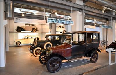 MLADA - FCSB // VIDEO + FOTO Am vizitat Muzeul Skoda din Cehia: 350 de modele cu o istorie fabuloasă