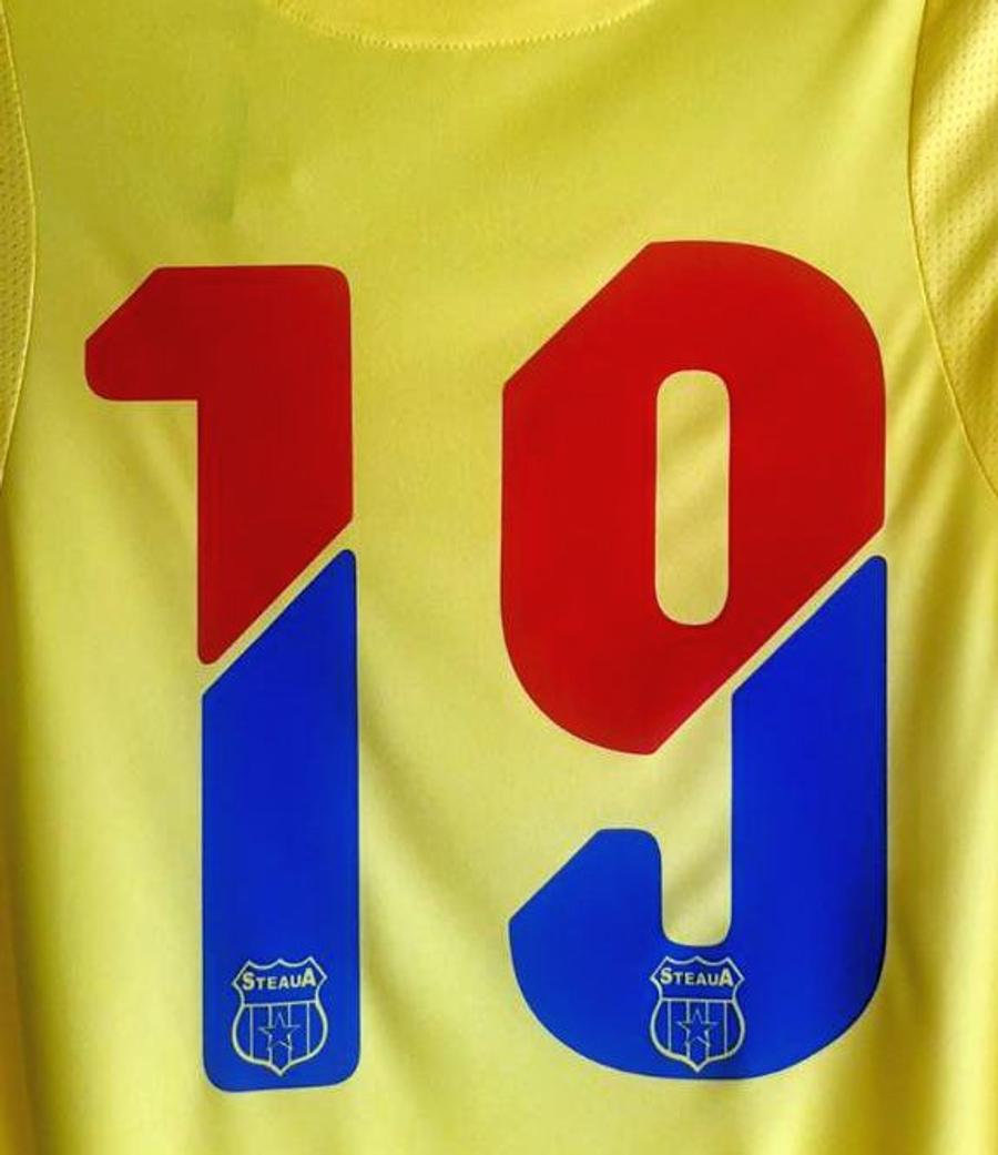 FOTO CSA Steaua și-a prezentat echipamentele pentru noul sezon: noutatea de pe tricouri + estimare uriașă privind numărul de abonamente