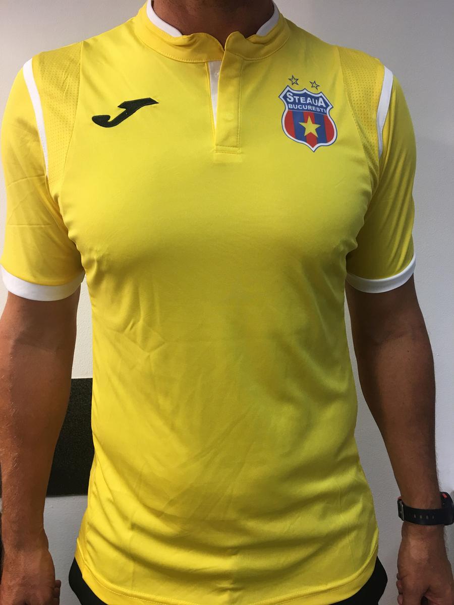 FOTO CSA Steaua și-a prezentat echipamentele pentru noul sezon: noutatea de pe tricouri + estimare uriașă privind numărul de abonamente