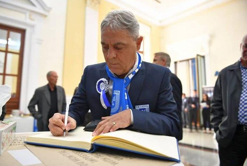 Sorin Cârțu, OUT de la Universitatea Craiova