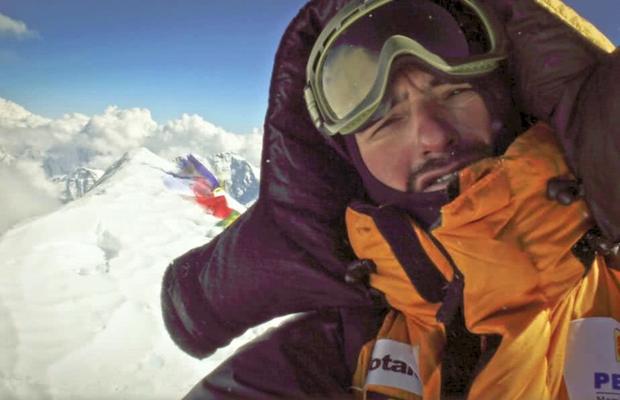 „Eram singur, în Zona Morții, cu o prezență lângă mine. Poate a fost îngerul meu păzitor” » O mărturie cutremurătoare a unui alpinist român în Himalaya