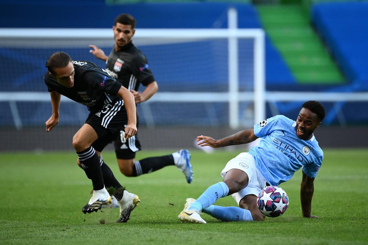 VIDEO+FOTO Guardiola pune la zid un jucător după eșecul lui Manchester City cu Lyon: „Nu poate face asemenea greșeli!”