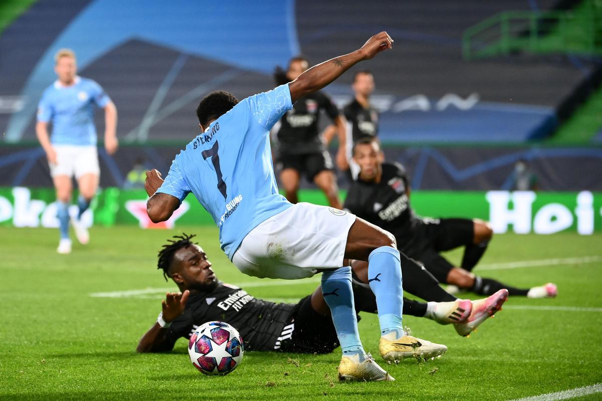 VIDEO+FOTO Guardiola pune la zid un jucător după eșecul lui Manchester City cu Lyon: „Nu poate face asemenea greșeli!”