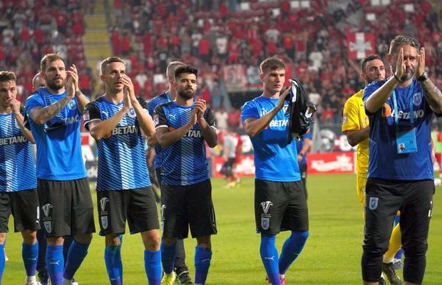 Fanii Universității Craiova au izbucnit după un nou eșec! Reacții dure în lanț: „Strategie de fricoși! O să jucăm în play-out”