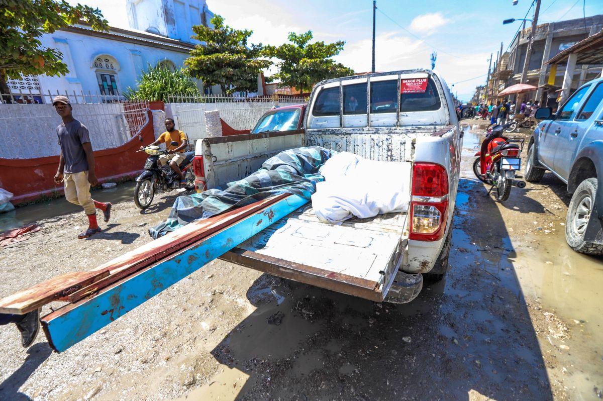 Imagini din Iad! Cutremur de 7,2 în Haiti: peste 300 de oameni au murit