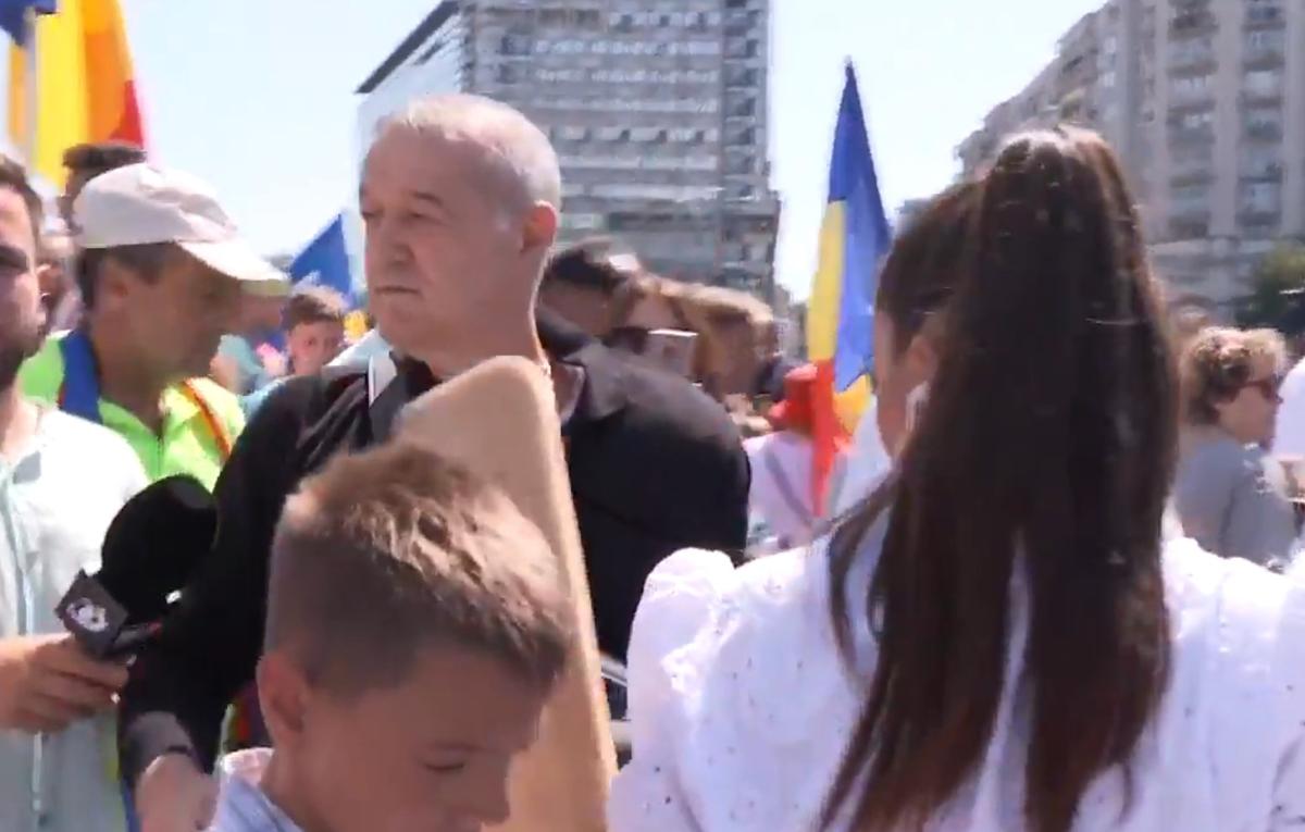 Gigi Becali - protest: 15 august 2021