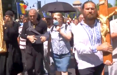 Gigi Becali, protest în stradă alături de preoți: derapaj homofob în direct » Imagini incredibile cu MM Stoica și Alexandru Tudor