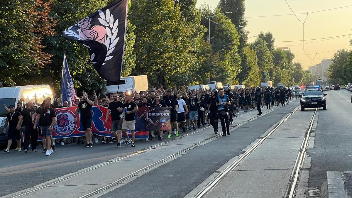 Moment emoționant înainte de startul meciului Rapid - FCSB