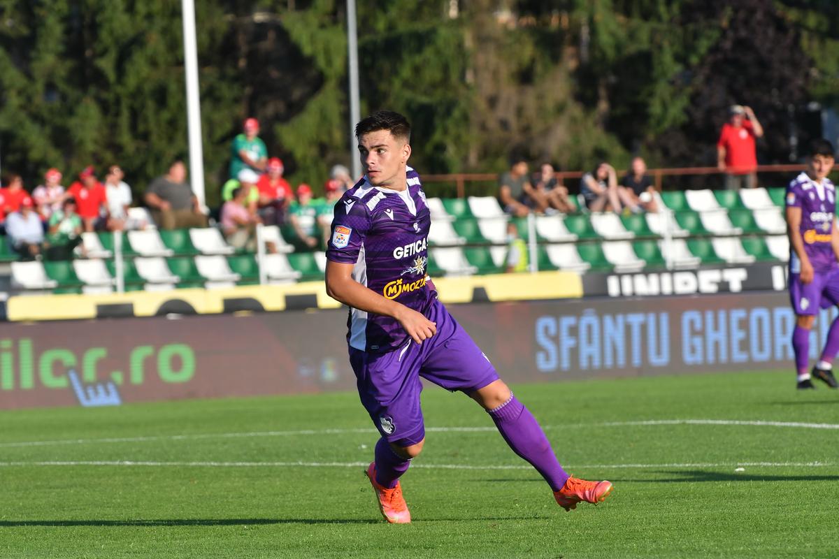 Belo de la Pitești » FC Argeș se impune cu 2-0 în deplasarea de la Sepsi