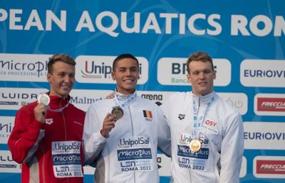 David Popovici este campion european și la 200 de metri liber! Și-a zdrobit adversarii din finală și a stabilit un nou record mondial al juniorilor