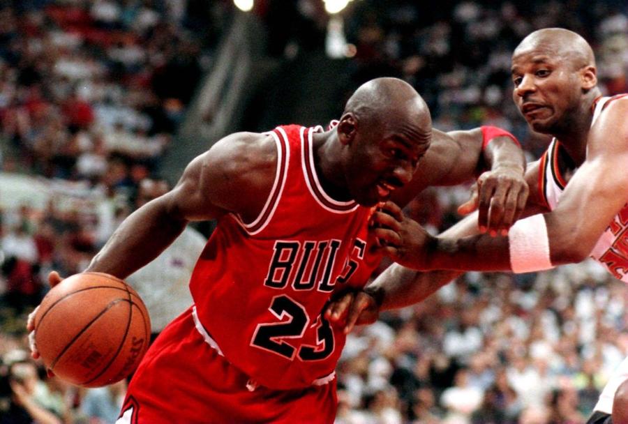 Michael Jordan Mărirea, decăderea și apoi convalescența unui imperiu: superbrandul Air Jordan! Motivul pentru care a început să alunece în topurile de modă