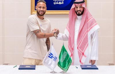Neymar a fost prezentat oficial la noua echipă: „Am ajuns! Sunt unul dintre voi”