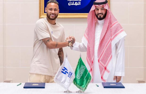 Neymar a fost prezentat oficial la noua echipă: „Am ajuns! Sunt unul dintre voi”