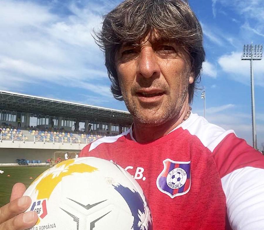 Claudio Bozzini, în tricoul noii echipe / Sursă foto: Facebook Revenire surprinzătoare în fotbalul românesc » A antrenat la Dinamo, acum a dat curs ofertei din Liga 2