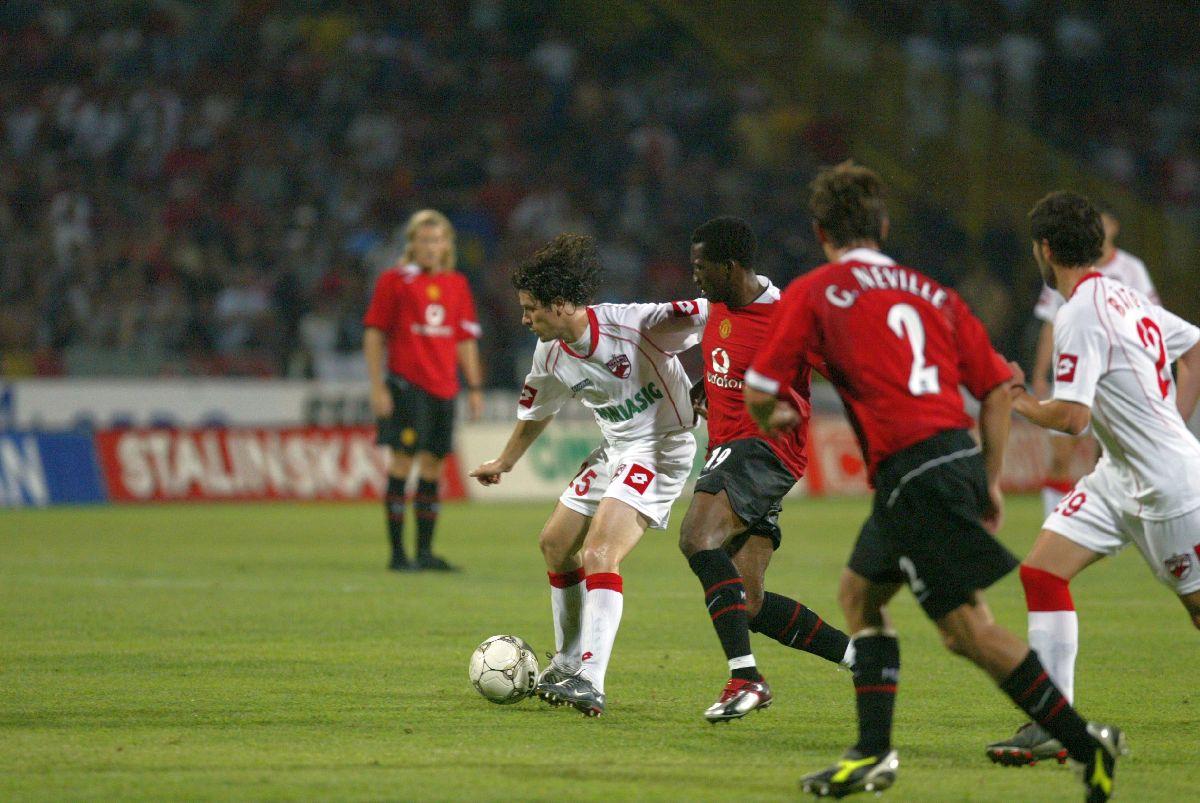 Povestea neștiută a titularului din Dinamo - Manchester United: „Am fost trimis la echipa a doua la retur” » 20 de ani de la o „dublă” istorică: „Nu i-am simțit aroganți sau cu ifose”