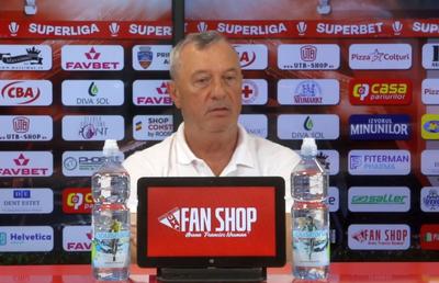 Mircea Rednic taie în carne vie la UTA! Un jucător, dat afară după un conflict » Alți doi fotbaliști, liberi să-și caute echipă