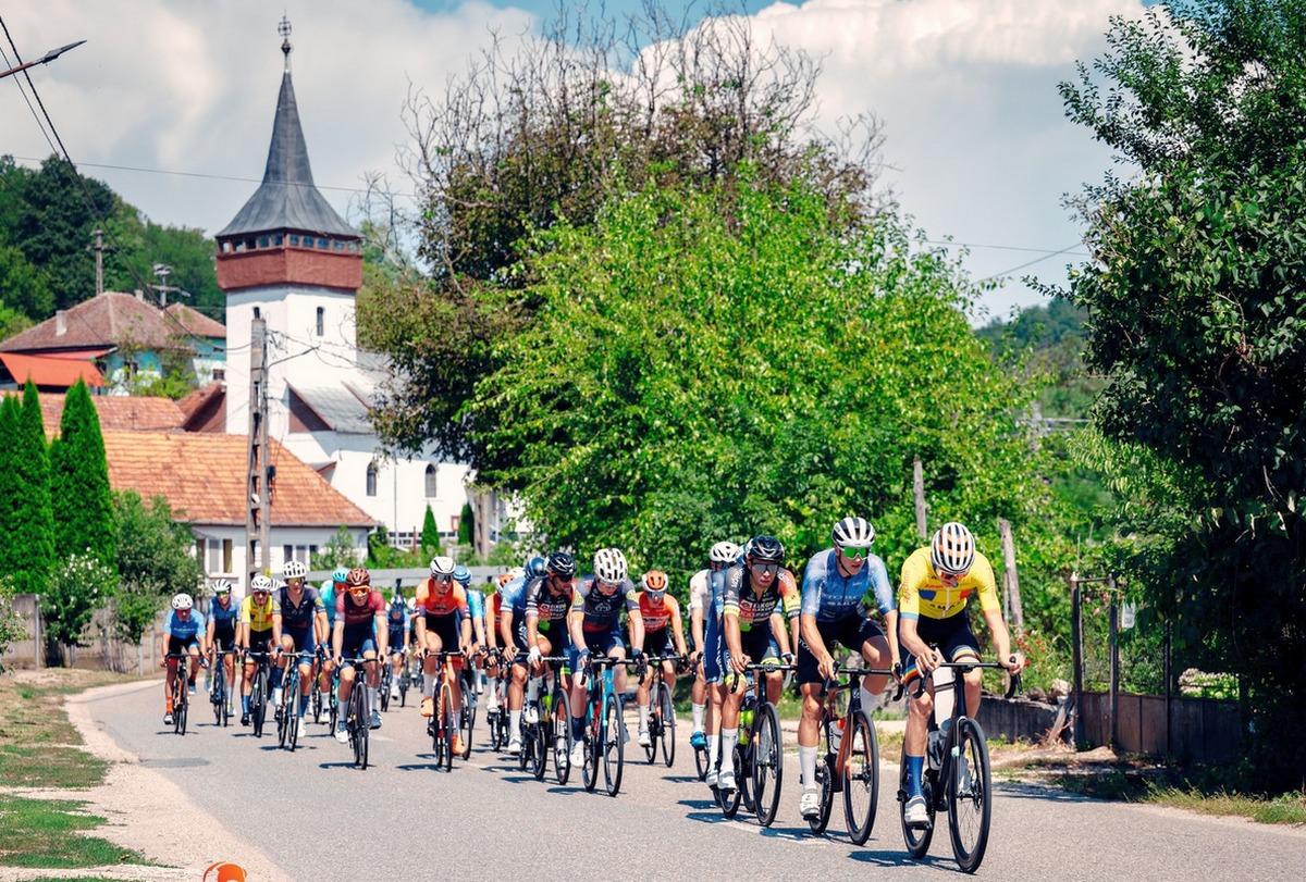 A început Turul României » Rezumatele din prima zi a competiției + start pe traseul Alba Iulia - Păltiniș