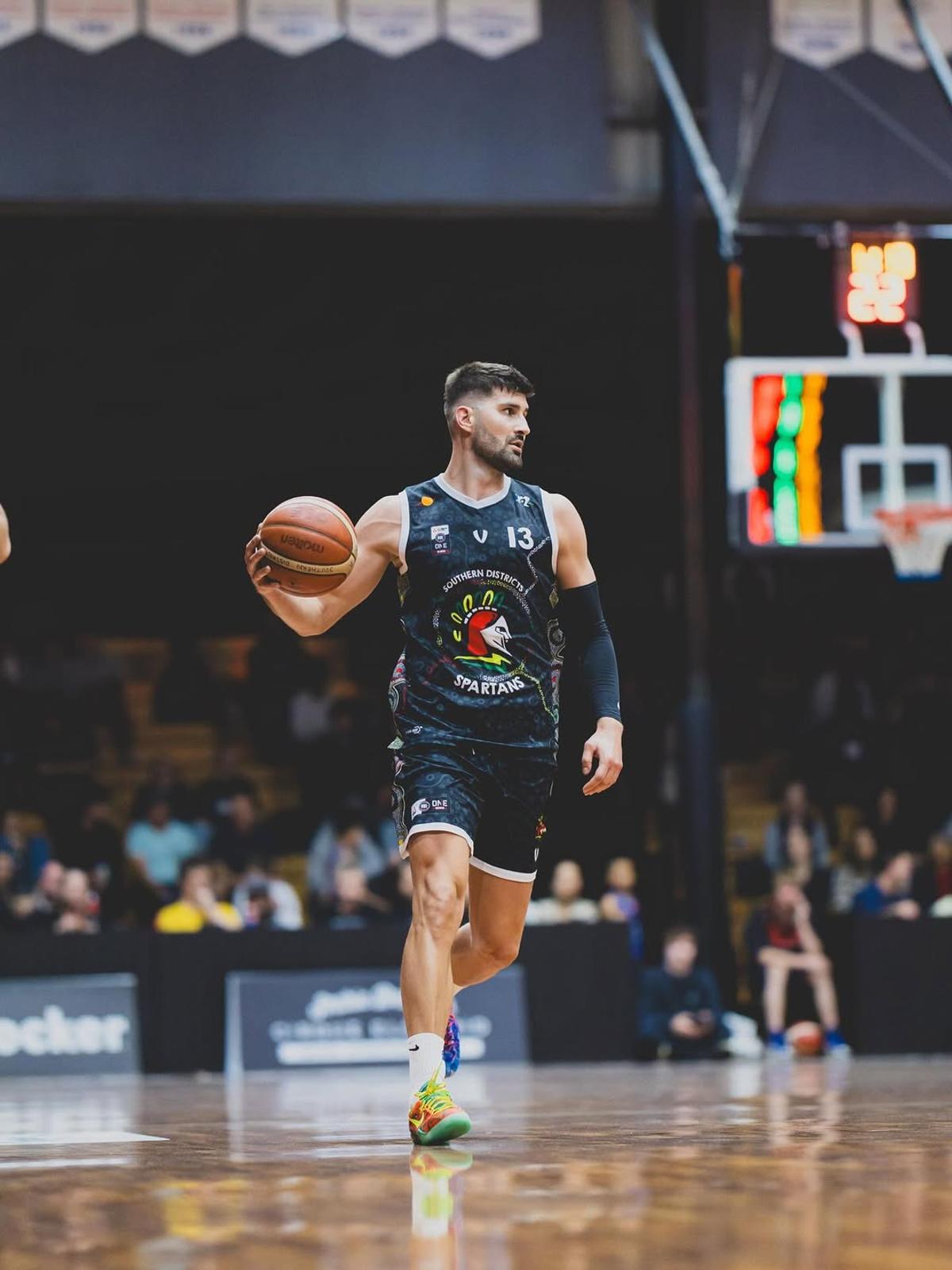 Fundașul naționalei și al lui Dinamo București a petrecut vara în sălbăticia Australiei, printre canguri și koala: „Altă lume. Ceva incredibil”