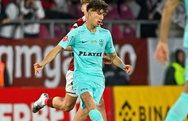 CFR Cluj și-a cedat jucătorul la alt club din România » A adus în schimb un atacant: „A semnat pe doi ani”