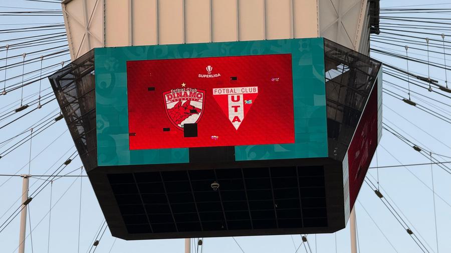 Tabela de pe Arena Națională înainte de Dinamo - UTA Ruina Națională » GSP a surprins haosul de la cel mai mare stadion al României: scaune rupte la „oficială”, găuri în tavan, reparații cu banda izolatoare