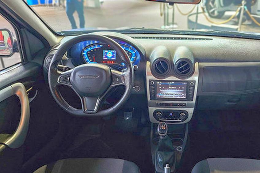 Mașina care a cucerit România se întoarce pe linia de producție: prima generație de Dacia Logan renaște peste hotare