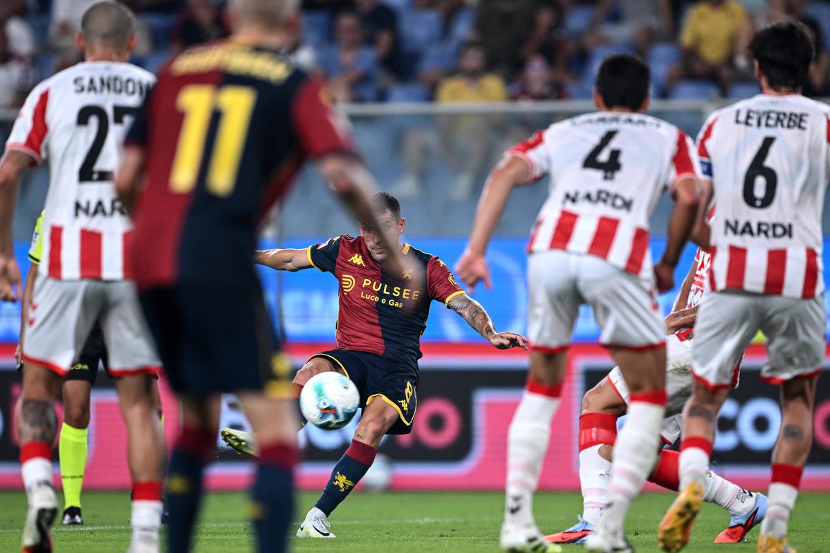 Nicolae Stanciu, gol la debut, sub ochii lui Mircea Lucescu și Dan Șucu