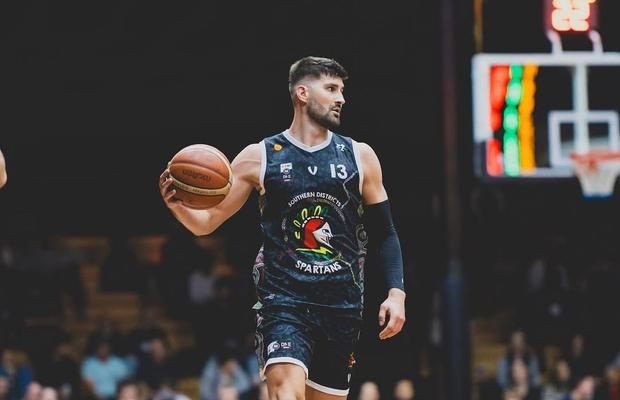 Fundașul naționalei și al lui Dinamo București a petrecut vara în sălbăticia Australiei, printre canguri și koala: „Altă lume. Ceva incredibil”