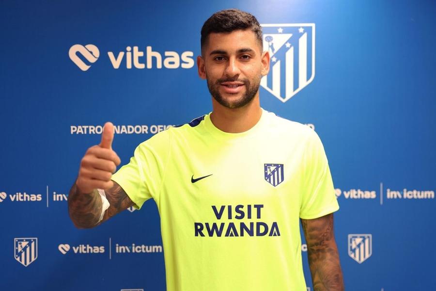 Cristian Romero, prezentat oficial la Atletico Madrid // foto: atleticodemadrid.com Dezastrul lui Cristi Chivu: dublul golurilor primite față de sezonul trecut » „Inter l-a avut în mână, dar l-a ratat”