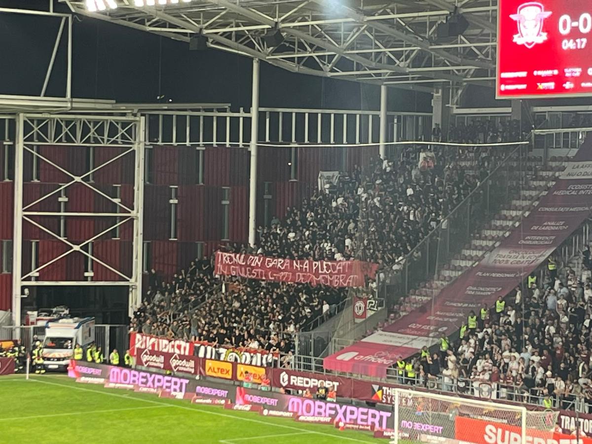 Din nou mesaje cu iz rasist la Rapid - Dinamo » „Câinii” au aflat scenografia giuleștenilor
