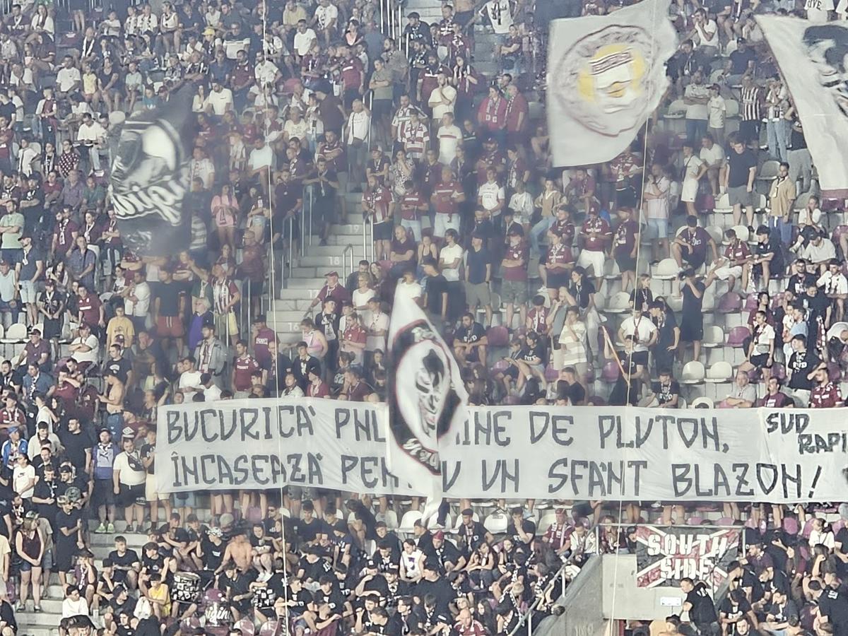 Scenografie Rapid - Dinamo, etapa 5 din Superliga
