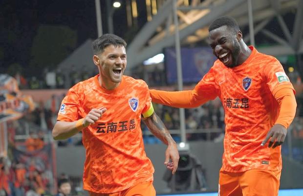 Cum s-a încheiat duelul echipelor lui Burcă și Stanciu din China + deziluzie pentru Mitriță