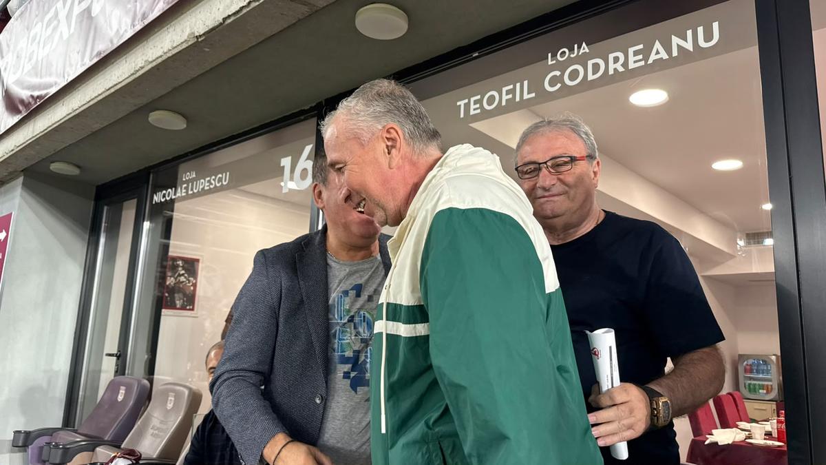 Apariție rară la Rapid - Dinamo » Fostul acționar, surprins după multă vreme în tribunele Giuleștiului