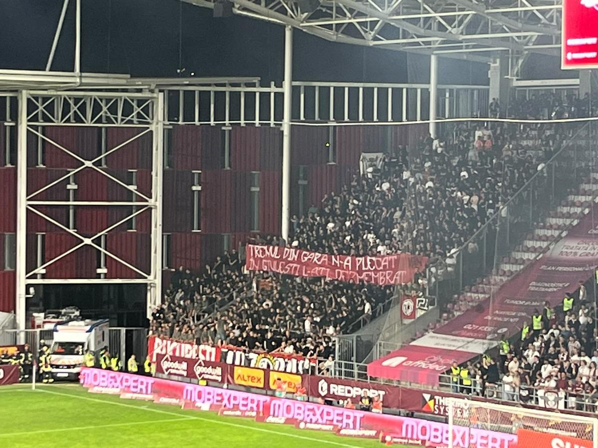 Din nou mesaje cu iz rasist la Rapid - Dinamo » „Câinii” au aflat scenografia giuleștenilor