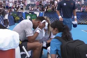 Scene chinuitoare la Cincinnati: Djokovic a vomitat în prosop de oboseală, după un game-maraton!