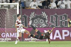 Lovitură pentru Dinamo! A ieșit accidentat în derby-ul cu Rapid