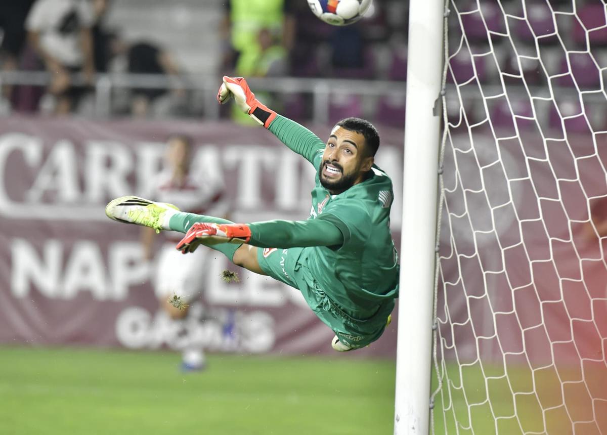 Lovitură pentru Dinamo! A ieșit accidentat în derby-ul cu Rapid