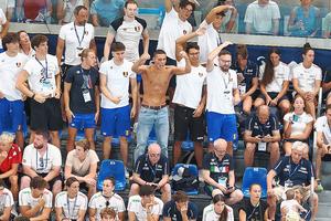 Din tribune, David Popovici a exclamat: „Una dintre cele mai bune curse pe care le-am văzut vreodată!”