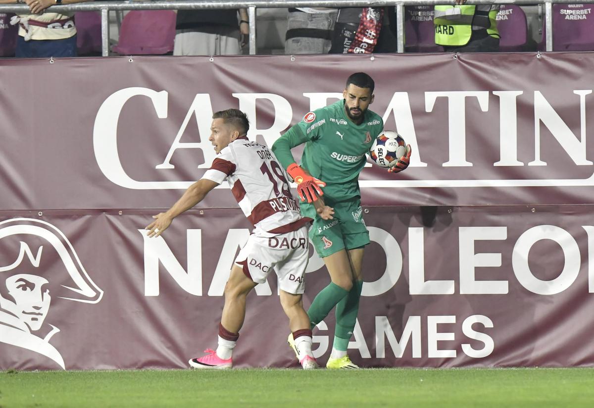 Lovitură pentru Dinamo! A ieșit accidentat în derby-ul cu Rapid