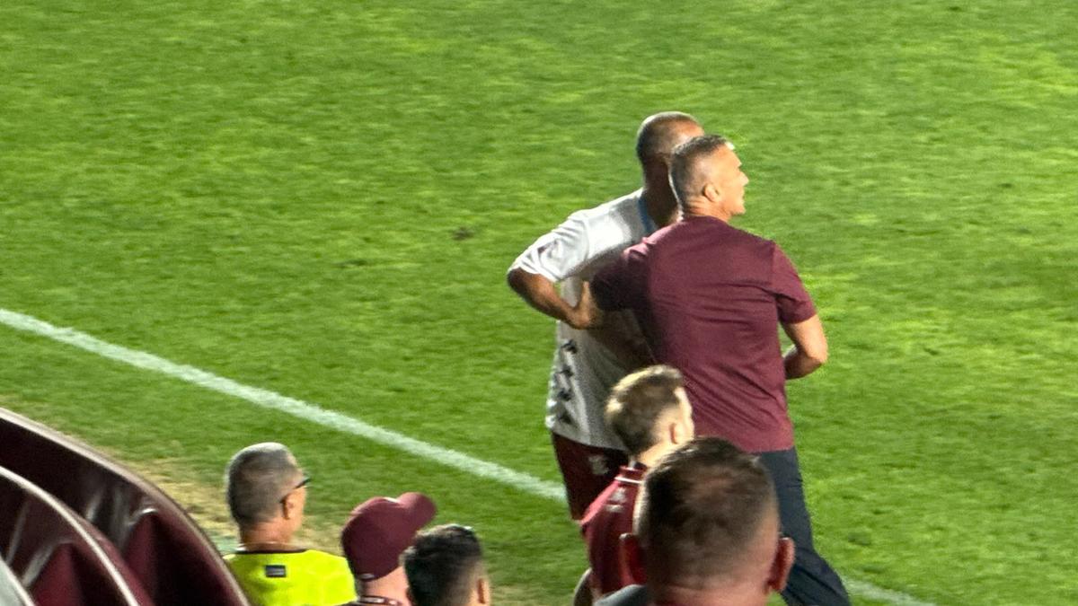 Daniel Pancu, eliminat după o criză de nervi în Rapid - Dinamo