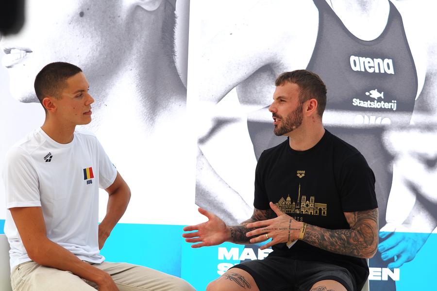 David Popovici și Kyle Chalmers la Paris FOTO Roxana Fleșeru Campionul mondial Kyle Chalmers, declarație la superlativ despre David Popovici: „Cel mai mare din istorie!”