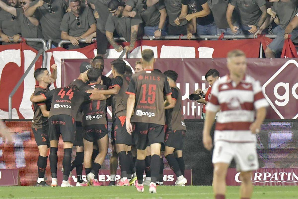 S-a rupt blestemul » Dinamo învinge Rapidul pe Giulești după 12 ani și urcă pe primul loc în Superliga!