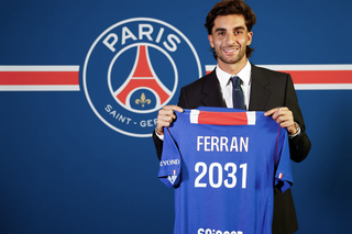 Barcelona l-a vândut pe Ferran Torres la PSG » Atacantul a fost prezentat + Ce sumă primesc catalanii
