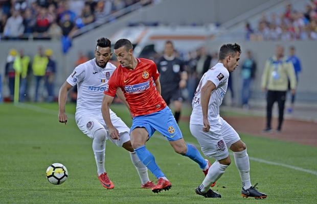FCSB // VIDEO Dezvăluiri în exclusivitate! Accidentările ȘOCANTE pe care le-a făcut Momcilovici încercând să-și protejeze coloana!