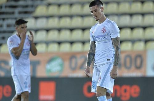FCSB se confruntă cu un focar de coronavirus, cu două zile înainte de meciul cu Backa Topola din Europa League. Contextul epidemiologic ar putea afecta desfășurarea partidei din Serbia.