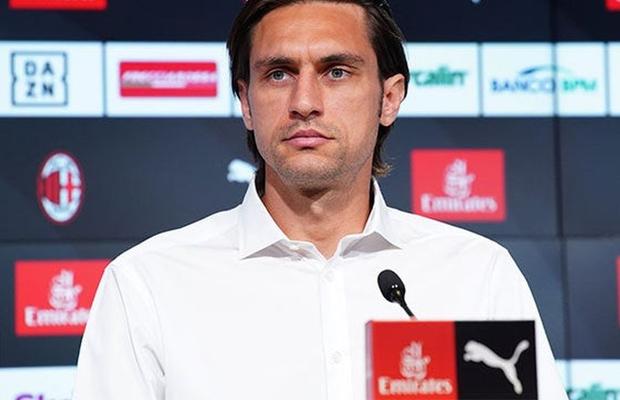 FOTO Ciprian Tătărușanu, prezentat oficial la AC Milan » Ce a răspuns când a fost întrebat despre Steaua