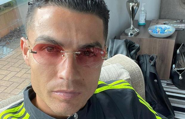 Entuziasmați de sosirea în Chișinău a lui Ronaldo, moldovenii glumesc pe seama pozei postate de superstar: „Bomboane de la Paștele Blajinilor”