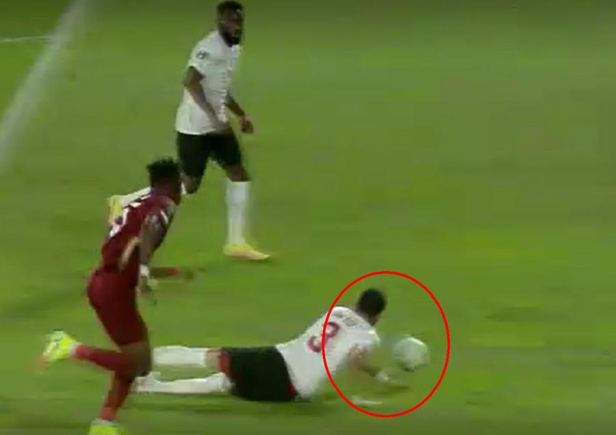 FOTO: captură @Pro Arena Dan Petrescu, scos din sărite de arbitrul de la meciul CFR - Sivasspor! Două faze decisive judecate contra campioanei